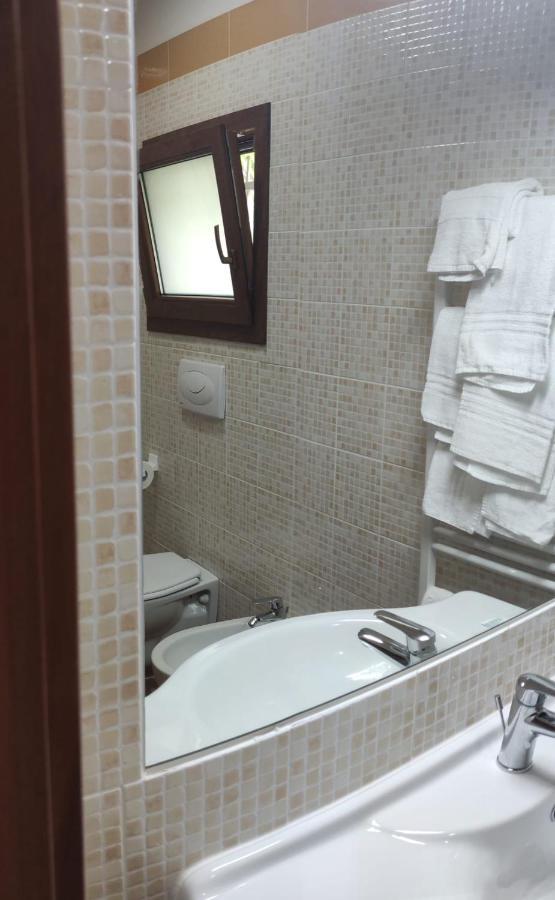 Borgo Cerasa Bed & Breakfast เวียสเต ภายนอก รูปภาพ